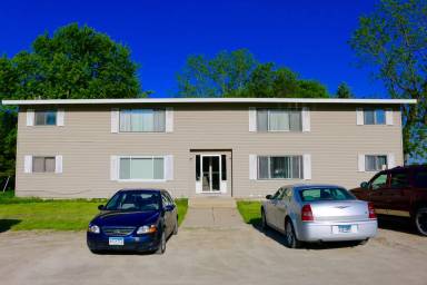 Main picture of 717 2nd St NW
