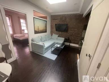 Main picture of 410 W 36th St