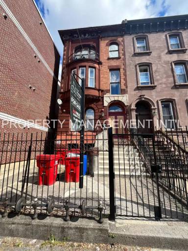 Main picture of 1511 N 16th St