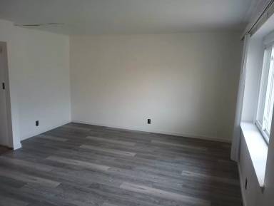 Main picture of 6910 N 43rd St