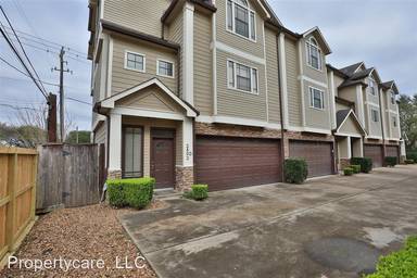 Main picture of 2402 Calumet St