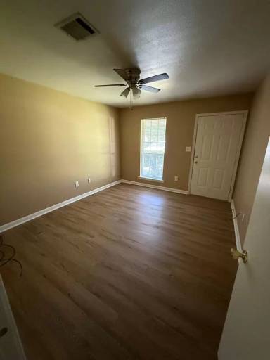 Main picture of 129 Miller St