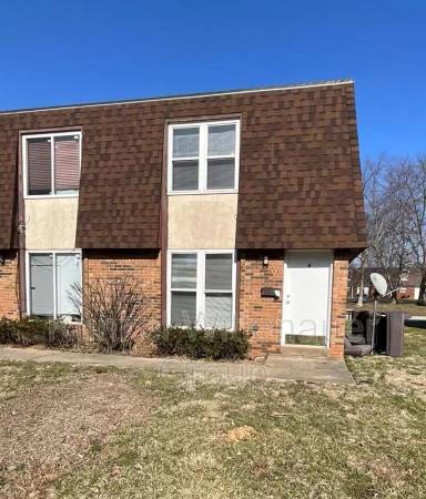 Main picture of 708 White Oak Dr