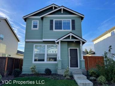 Main picture of 524 NE 138th Pl