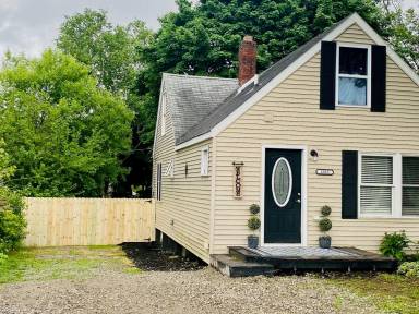 Main picture of 3365 Bathurst Ave