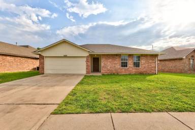 Main picture of 1609 Queensbury Rd