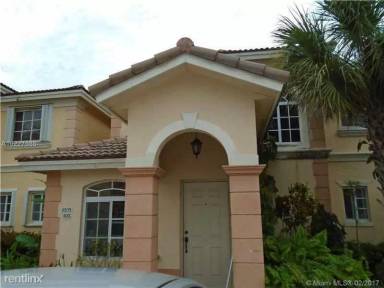 Main picture of 7020 NW 177th St