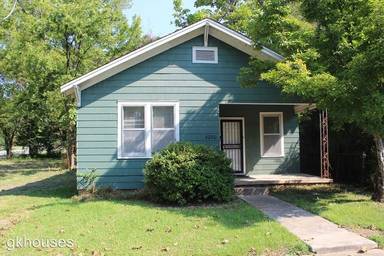 Main picture of 4220 W 11th St