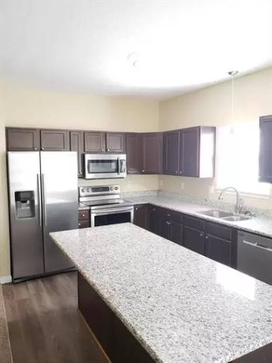 Main picture of Residences of Valley Forest - 8326