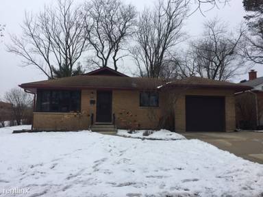 Main picture of 634 S Stewart Ave