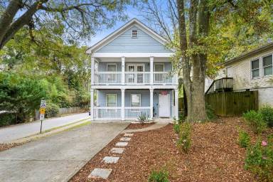 Main picture of 247 Farrington Ave SE