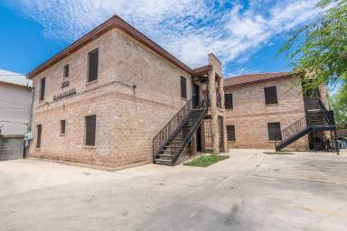 Main picture of 318 W Bustamante St