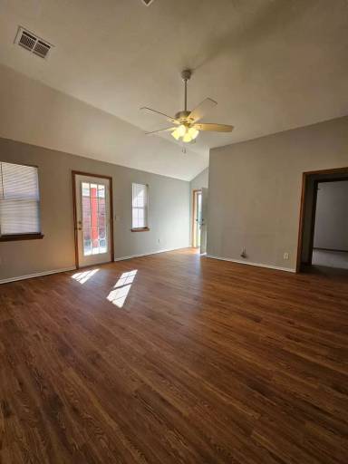 Main picture of 1009 SW 24th St