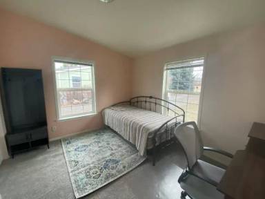 Main picture of 1709 W Arch St