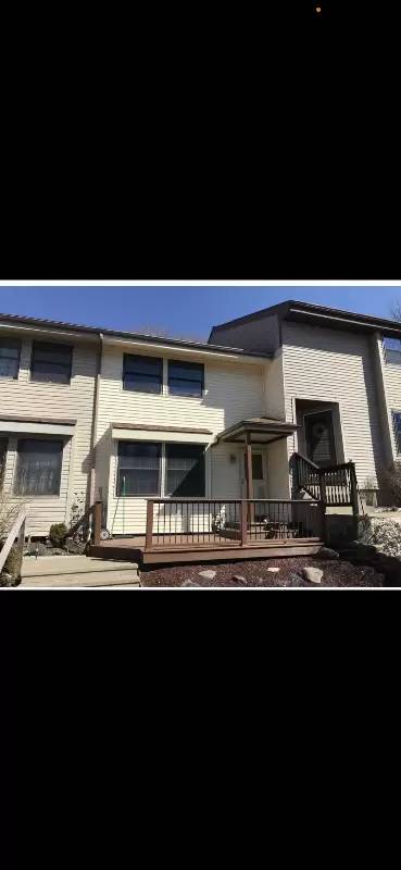 Main picture of 15 Hunts Ct
