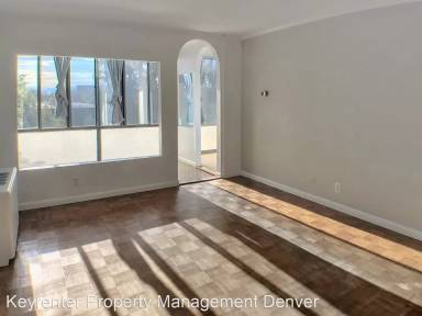Main picture of 1050 N Corona St