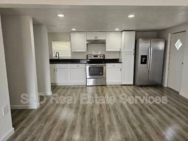 Main picture of 226 Weaver Ave