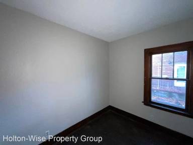 Main picture of 1701 W 22nd St