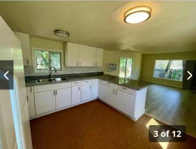Main picture of 550 Maple St