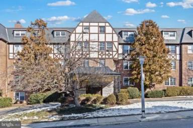Main picture of 310 Ridgemede Rd