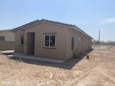 Main picture of 5720 S Southland Blvd