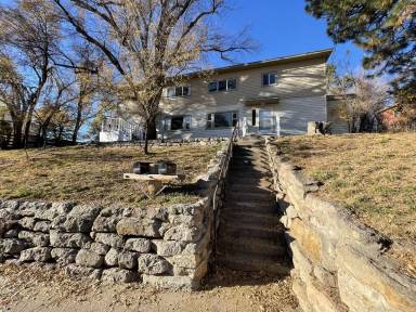 Main picture of 2853 Walnut St