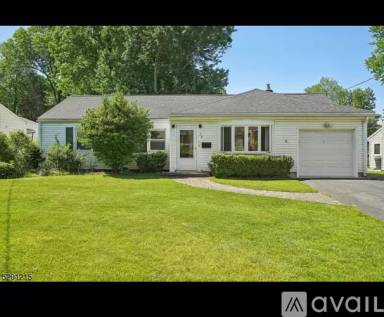 Main picture of 58 Ashwood Dr