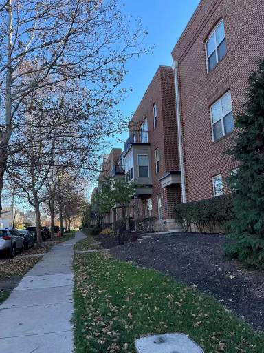 Main picture of 511 W 1st Ave