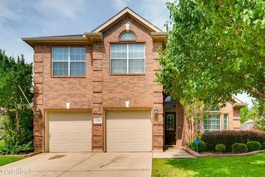 Main picture of 5506 Independence Ave