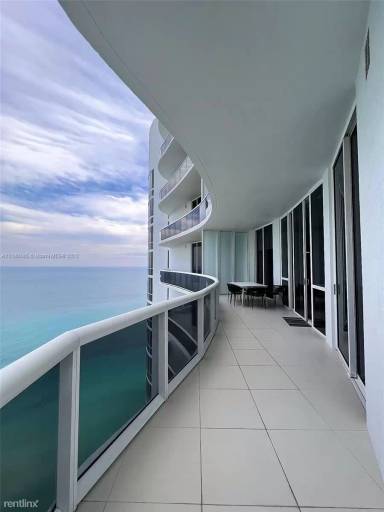 Main picture of Trump Tower 3