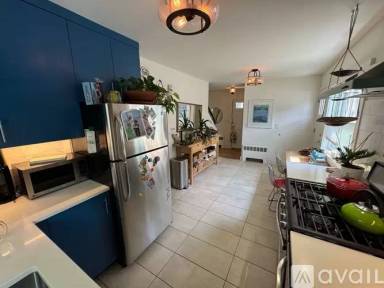 Main picture of 2 Old Colony Ter