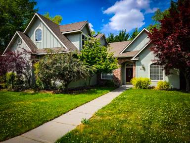 Main picture of 5525 N Papago Ave