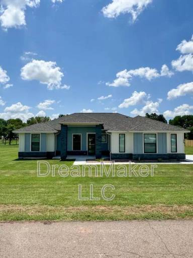 Main picture of 690 Apple Blossom Way