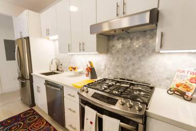 Main picture of 132 6th St Apartments