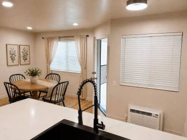 Main picture of 1220 Robinson Ave