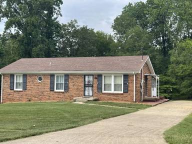 Main picture of 338 Hampshire Dr