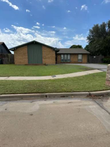 Main picture of 6711 SW Chaucer Dr