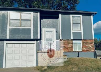 Main picture of 425 Castle Dr