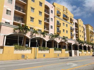 Main picture of 5271 SW 8th St