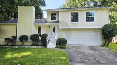Main picture of 180 Moonshadow Ct