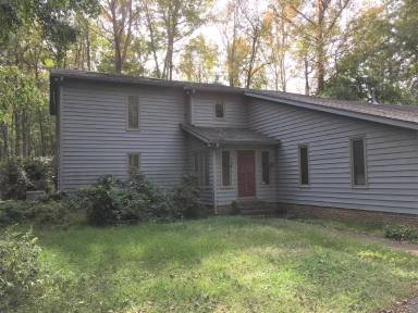 Main picture of 2206 McLean Rd