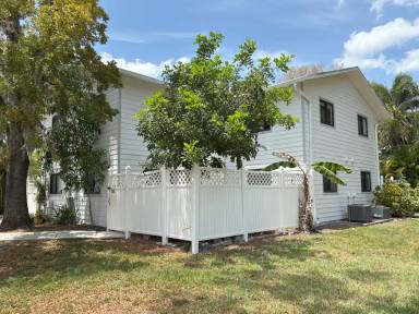 Main picture of 7681 Tamara Lee Ct