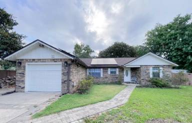 Main picture of 411 Overstreet Dr