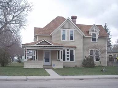 Main picture of 721 E 18th St