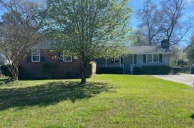 Main picture of 3003 Northwoods Dr