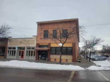 Main picture of 131 W Alder St