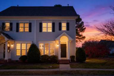 Main picture of 102 Madison Grove Pl