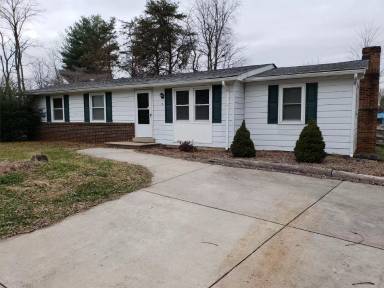 Main picture of 3 Martha Ct