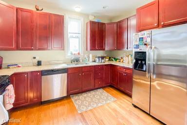 Main picture of 1359 W Barry Ave