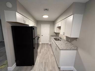 Main picture of 703 S 8th Ave